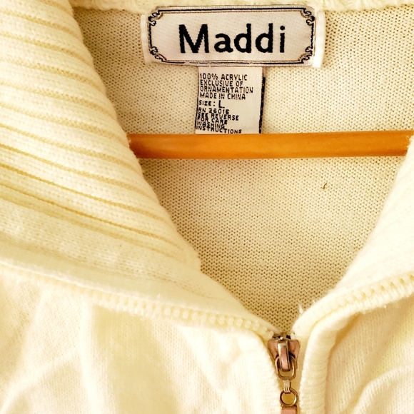 Maddie Ivory Acrylic Zip Front Sweater Size Large - Picture 4 of 4